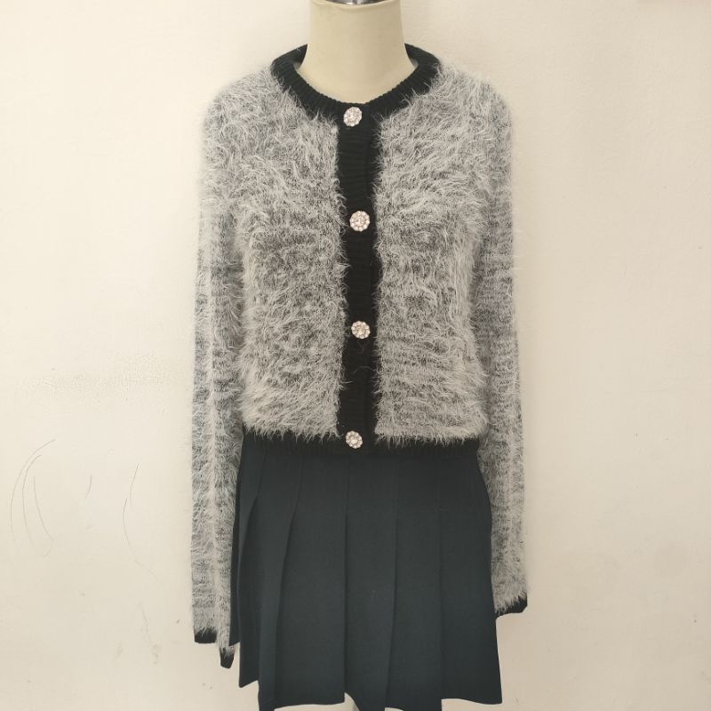 Cardigan fuzzy Crop Variasi