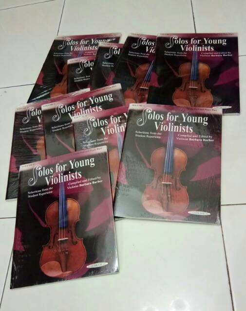 Volume 2 Solos for Young Violinists buku biola populer