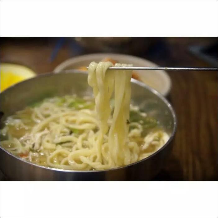 

MI KERING KAL GUKSU /WHEAT NOODLE THICK SQUARE 650GR