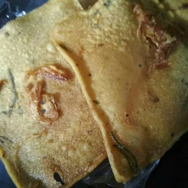 

Kerupuk maco