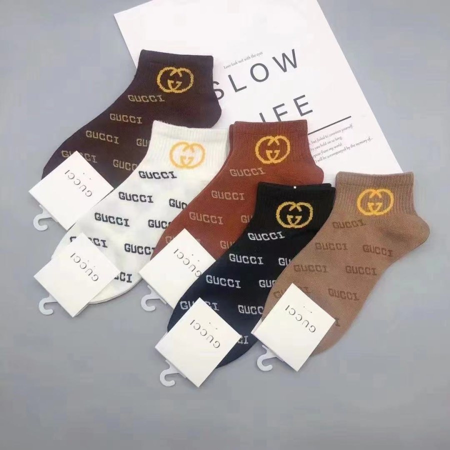 kaos kaki lv socks set premium quality all branded new p1shoes