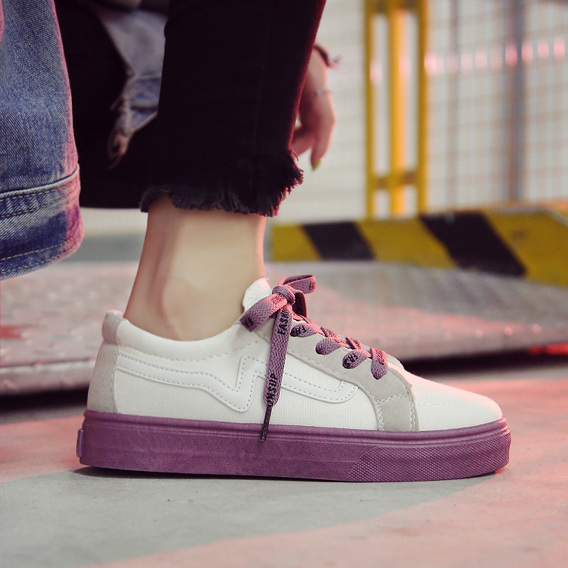 Sepatu Wanita Warna  Putih  Sneakers Casual Breathable Shoes 