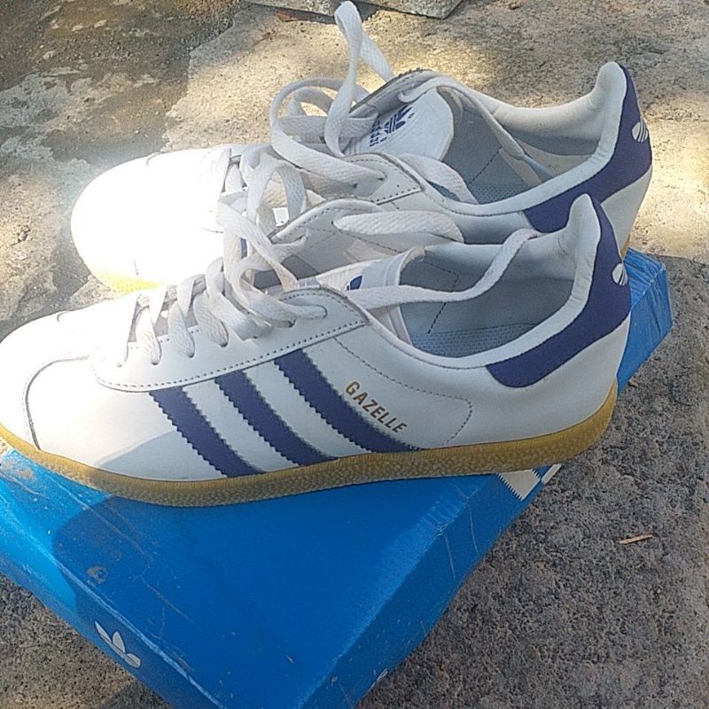 sepatu adidas gazelle second