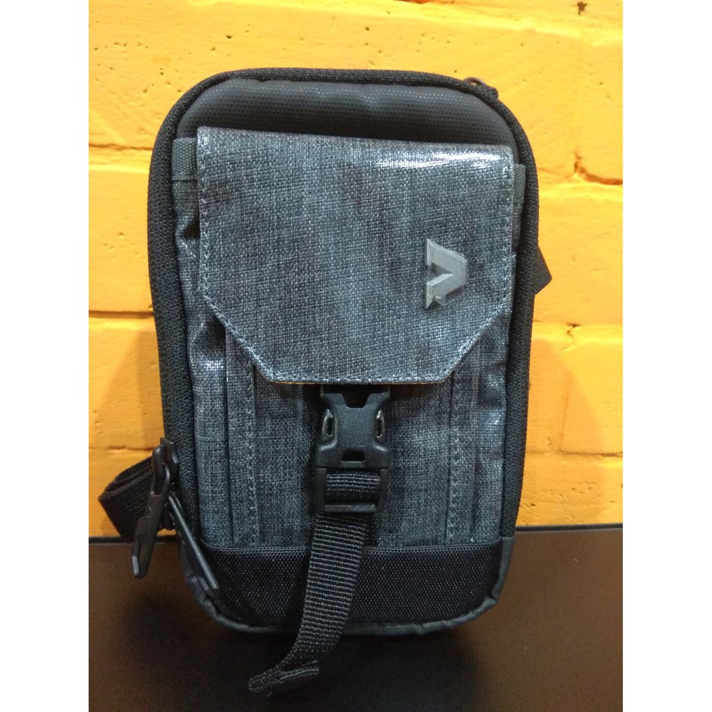 TAS SELEMPANG HP KALIBRE 920692020