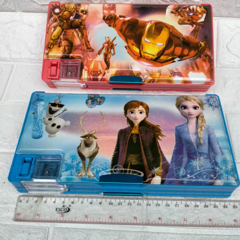 

Tempat Pensil / Pensil Case Motif Figur Animasi grosir