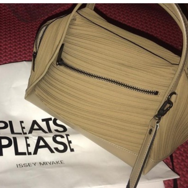 Preloved pleats please bag