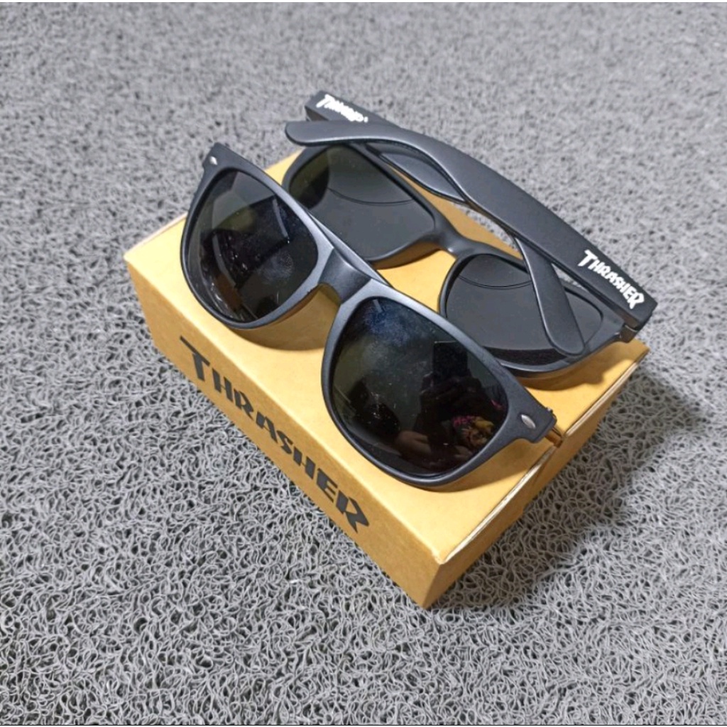 Kacamata Hitam Cowo Cewe Unisex Fashion Kacamata Hitam Retro Gaya Sunglasses - The Muds Official