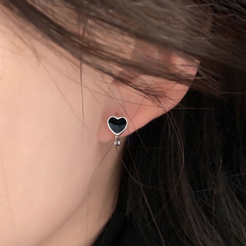 Anting Bentuk Hati Warna Hitam Untuk Aksesoris