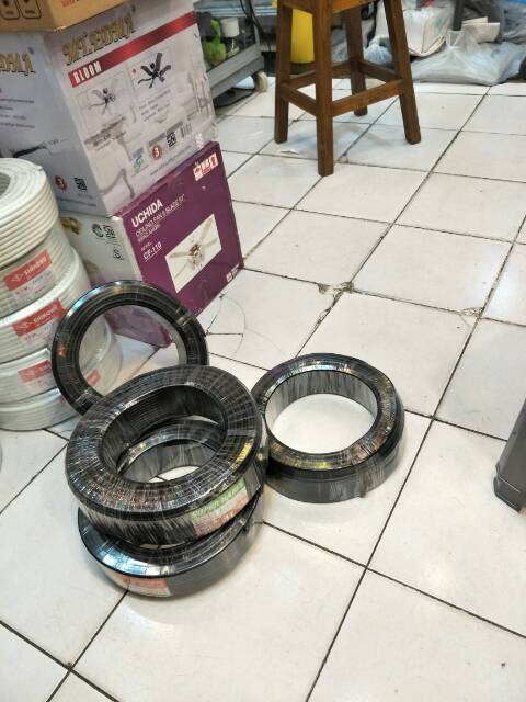 Kabel serabut ukuran 3 x 1.5 mm / kabel isi 3 / kabel listrik