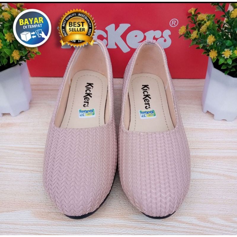 FLATSHOES RAJUT WANITA KICKERS