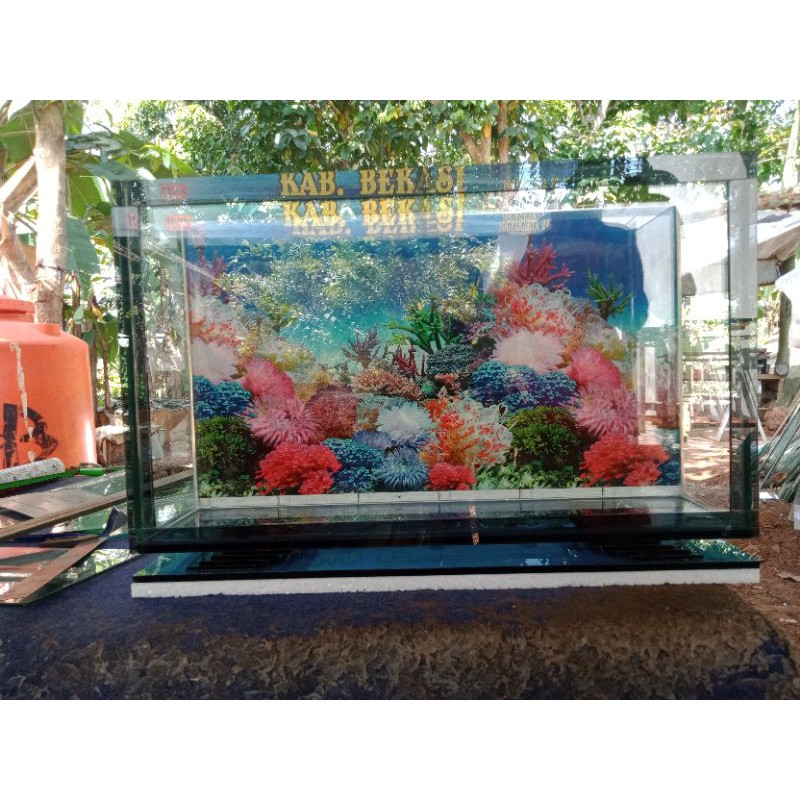 Aquarium LED TV ukuran 50 x 14 x 30
