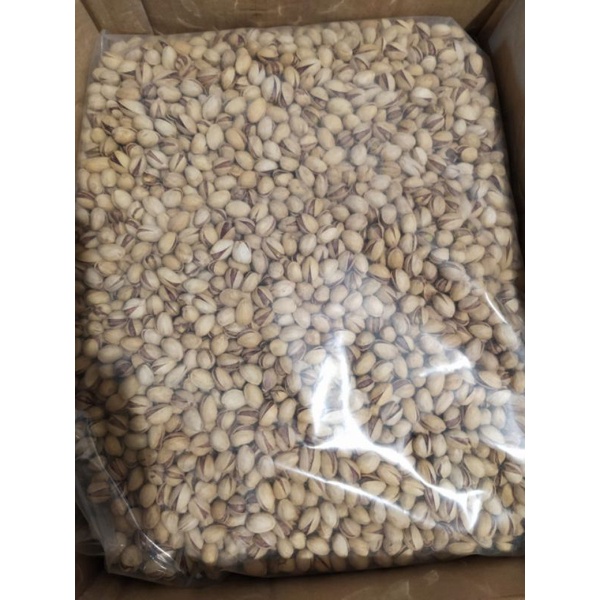 

Roasted salted Pistachio with shell from Arab./pistachio panggang 500g