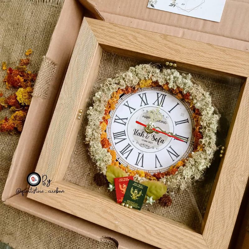 hadiah wedding/hadiah anniversary/mahar pernikahan - Jam bunga abadi + frame