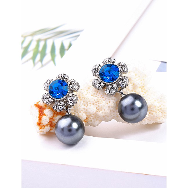 LRC anting Tusuk Fashion Gun Black Flower-studded Pearl Earrings F57903