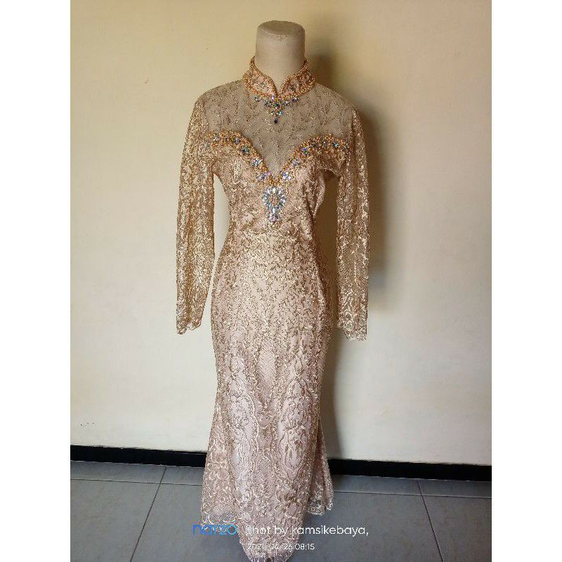 Baju pengajian sewa , baju resepsi sewa , rent gown resepsi , baju akad, kebaya akad surabaya