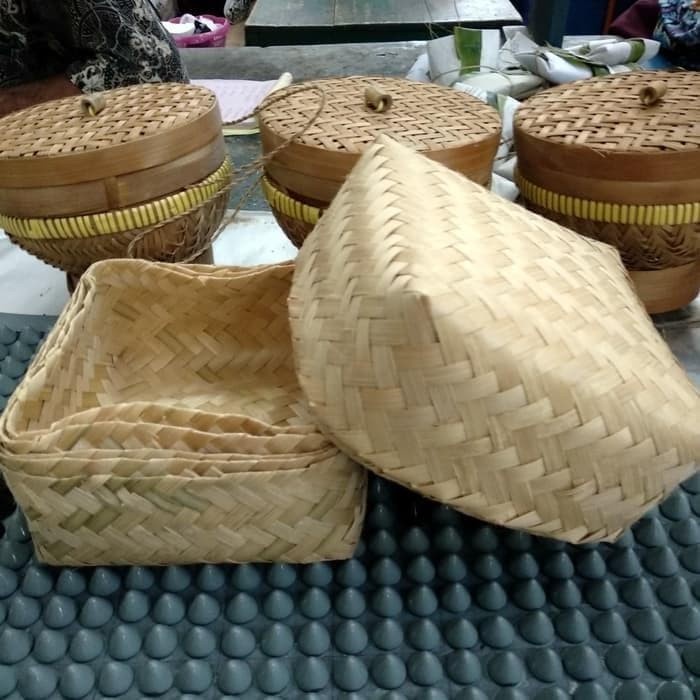 

[ Halodul ] Besek bambu catering tempat nasi 25x25cm sepasang Dijual