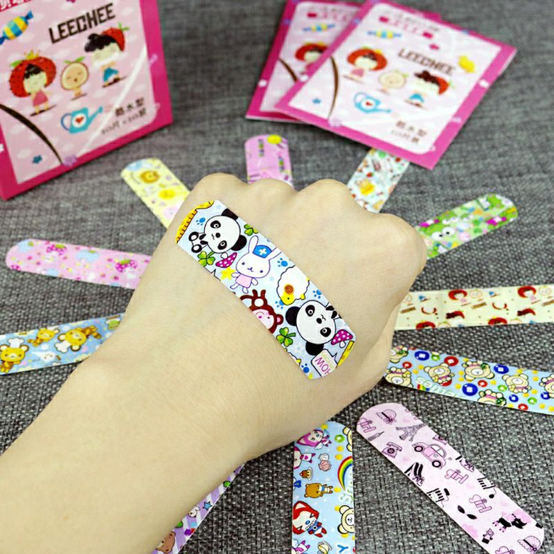 plester luka motif kartun