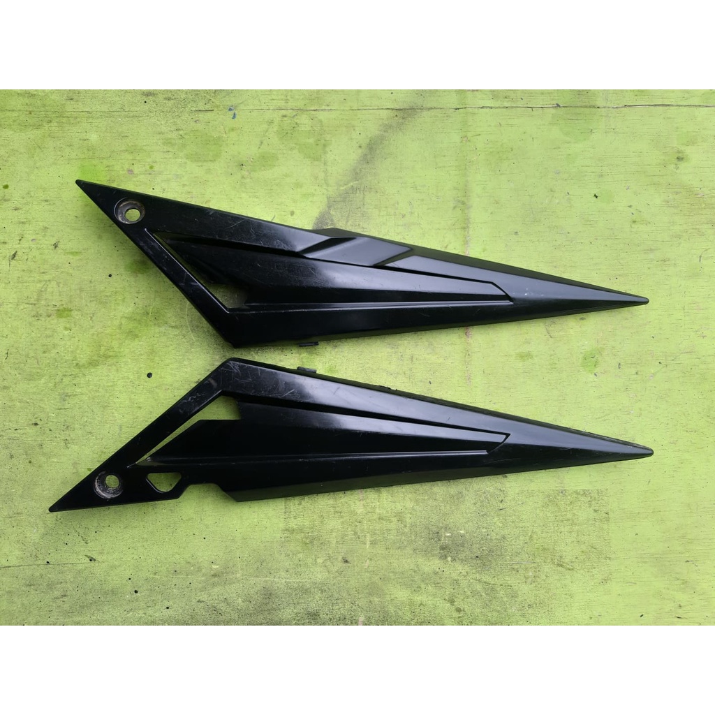 cover side body samping tutup aki accu motor yamaha jupiter mx lama jupiter mx 135 old orisinil orig