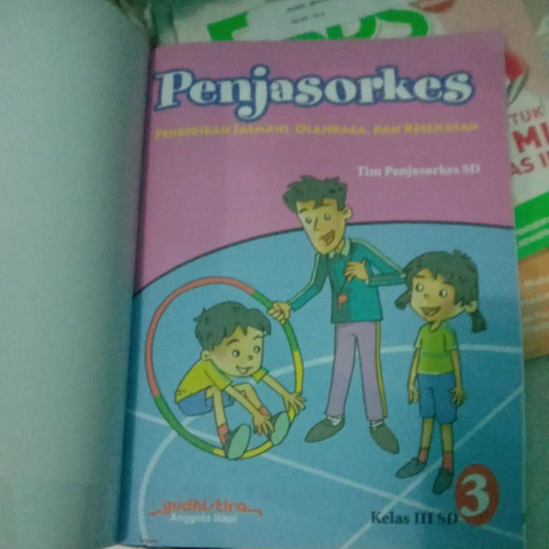 buku penjaskes kelas 3 Yudhistira.