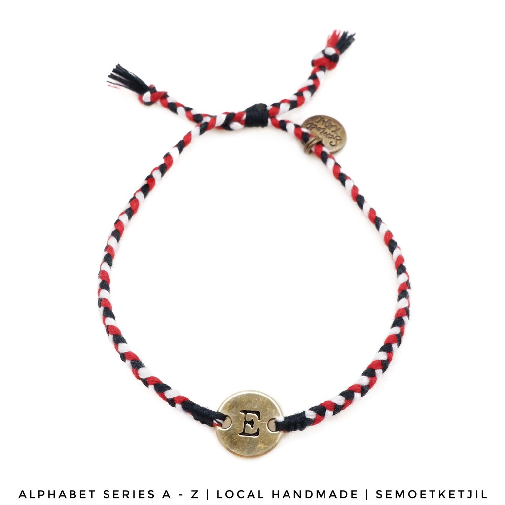 

Semoet Ketjil Gelang Bohemian Inisial Huruf Alphabet A - M Tridatu Single