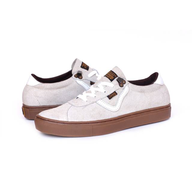 Sepatu Lokal Shoes Local Pride Cevany Ballad Os Low Cut Off White Gum