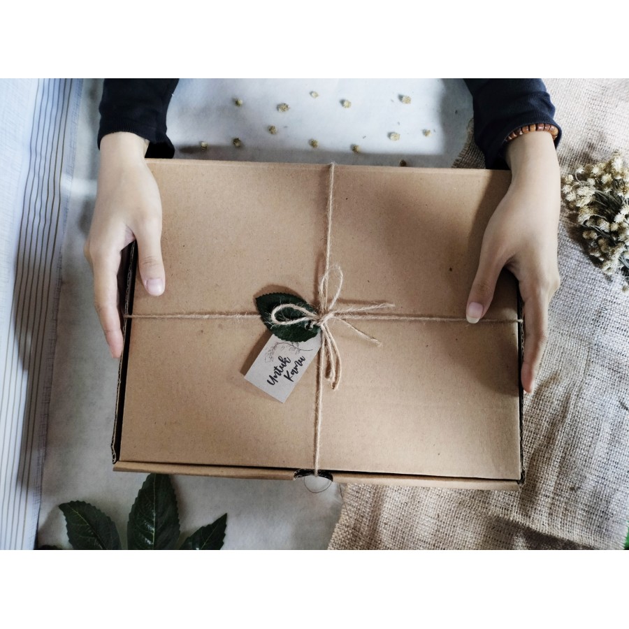 Kado hadiah ulang tahun anniversary cewek/wanita box hampers unik-6