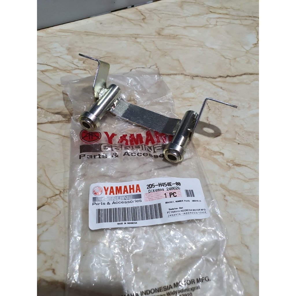 DUDUKAN PLAT NOMER NOMOR DPN 2D5-H454E-00 NOUVO Z ASLI ORI YAMAHA