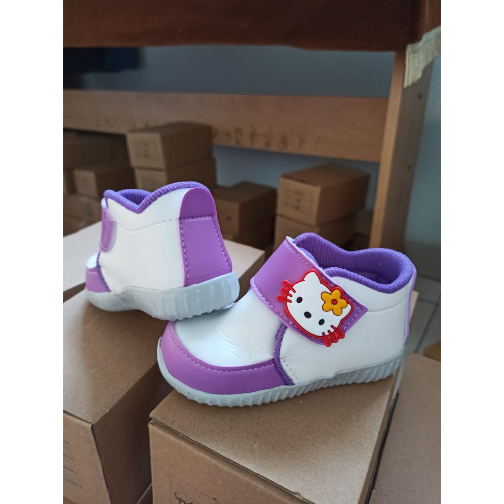 Sepatu  HELLO KITTY Anak Perempuan Semi Boots NON LED (Local Product)