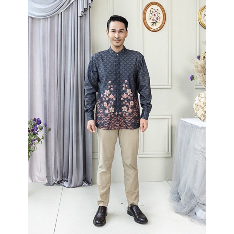 Keenan Shirt Wearing Klamby