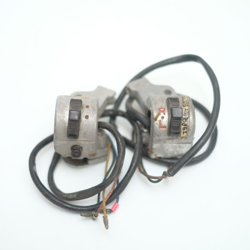 HOLDER SAKLAR SET KANAN KIRI YAMAHA YG80 YG1 YGS1 ORIGINAL NOS ORI BARU