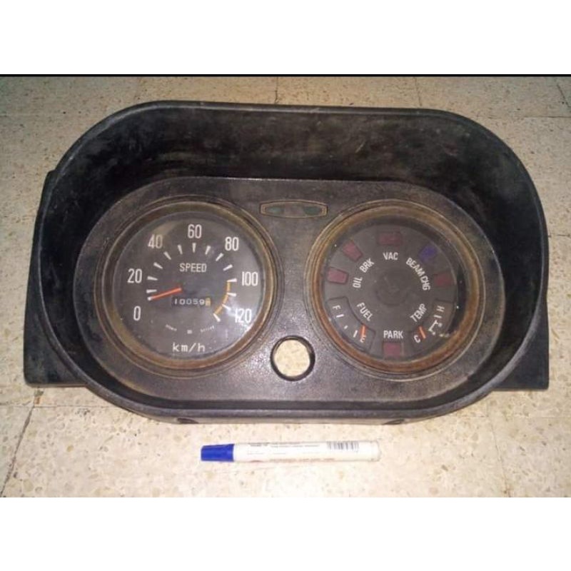 MITSUBISHI CANTER /COLT DIESEL T200 1975 ~ SPEEDOMETER