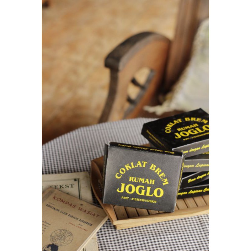 

Cokelat Brem Madiun Rumah Joglo