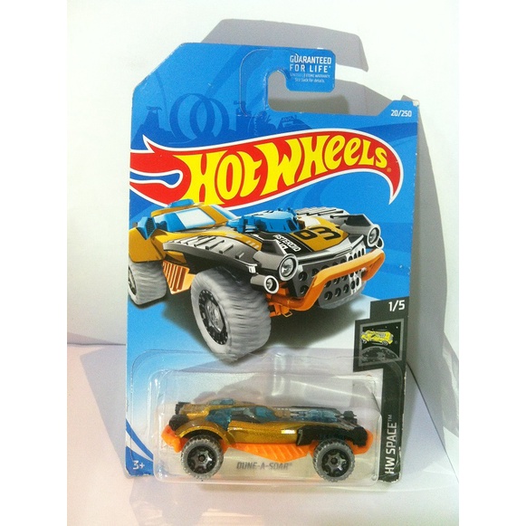 Hot Wheels. 2019 HW Space Mini Collection - 1. Dune-A-Soar. Gold by MATTEL 2019
