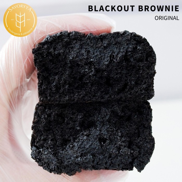

Blackout Brownies Original SAVORYYA