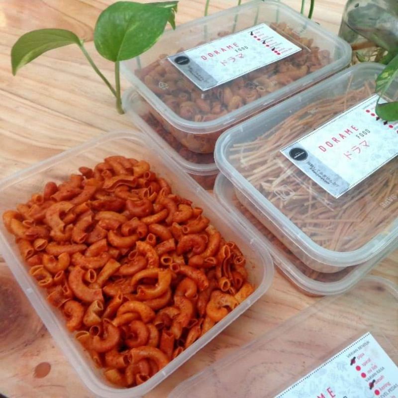 

Dorame food makaroni pipa dalam kemasan box isi 150 gram