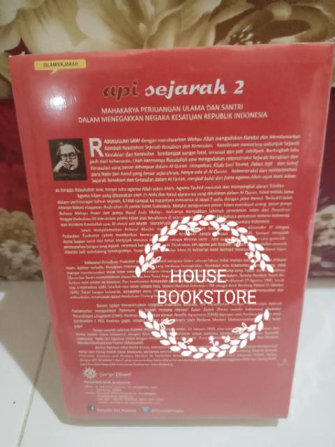 API SEJARAH EDISI REVISI KERTAS BOOKPAPER  JILID KEDUA BY AHMAD MANSUR SURYANEGARA-1