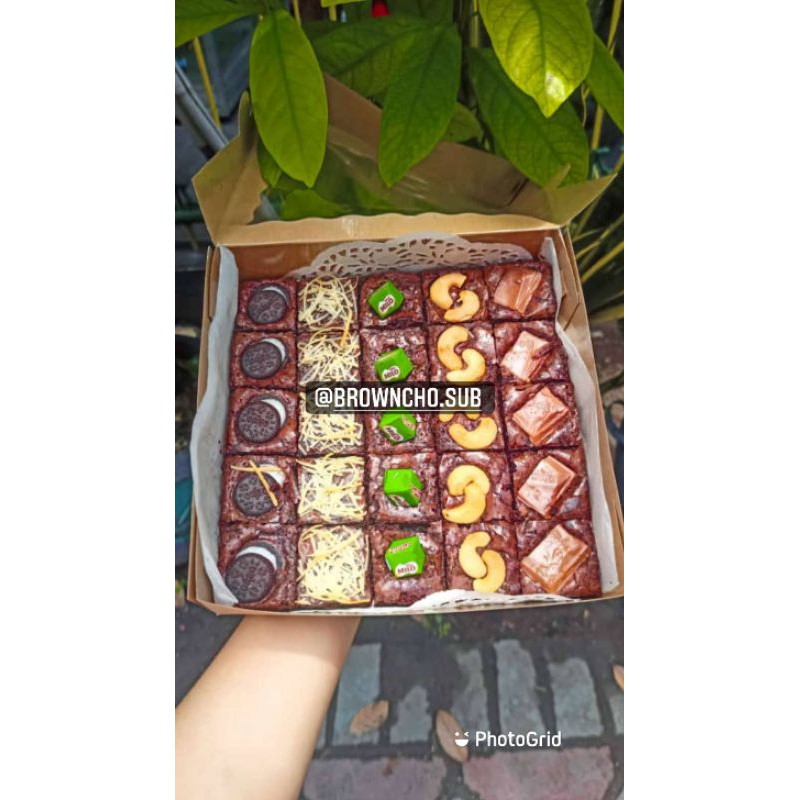 

Fudgy Brownies Besar Garing diluar Lembut didalam