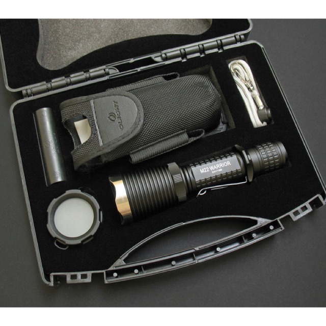 Senter Olight M22 Warrior