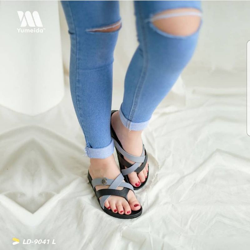 Sandal Jepit Silang Wanita Yumeida 9041 Lentur  (Size 36-41)