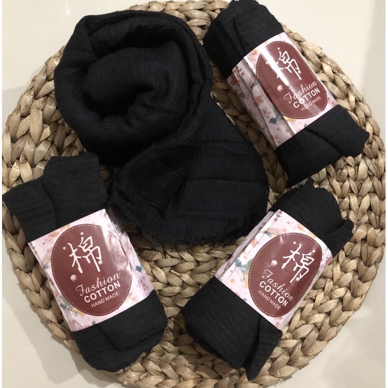 Pashmina crinkle Part 1 Hijab pasmina kusut Lavanya By Azzara-Hitam