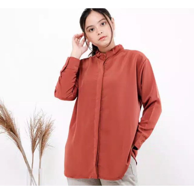 kemeja wanita by house of shopaholic