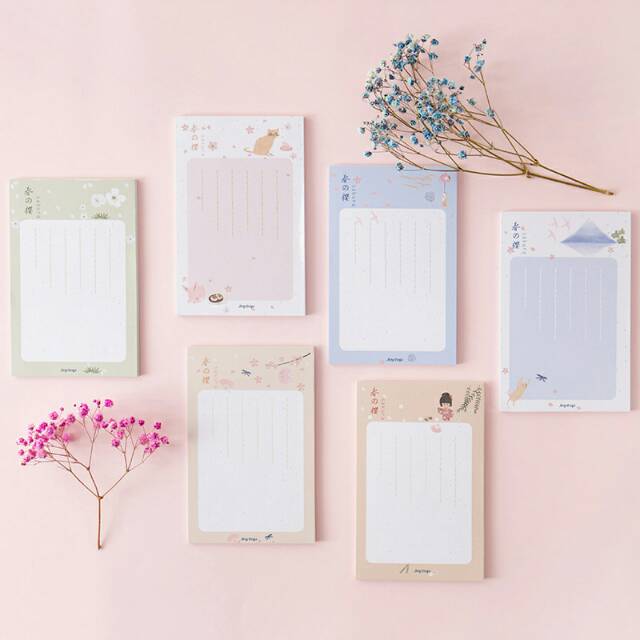 

Sakura Season Pocket Memopad