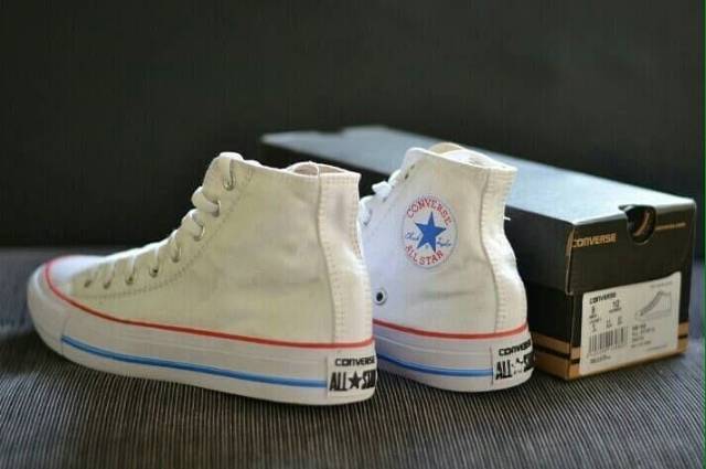 Sepatu Converse Allstar High Tinggi Hitam Putih Navy Sneakers Casual Kado Pria Wanita Terlaris Murah