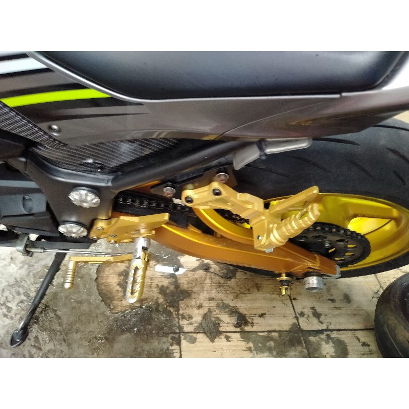 footstep ninja 250fi footstep ninja 250 karbu injakan kaki belakang