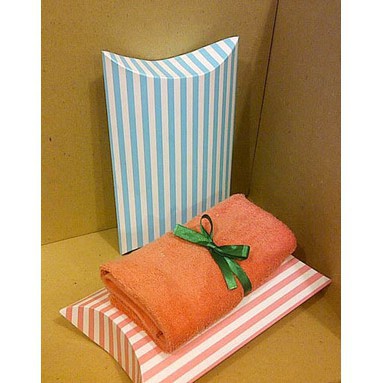 Box pillow dengan mika di depannya