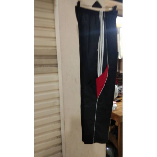 Celana panjang olah raga