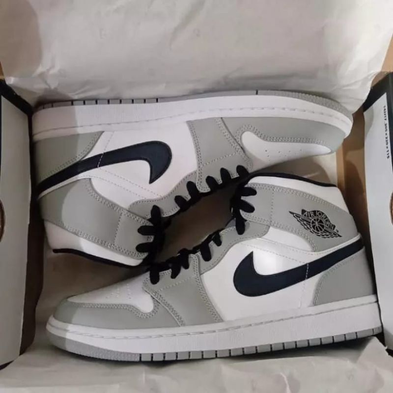 sepatu air jordan abu abu