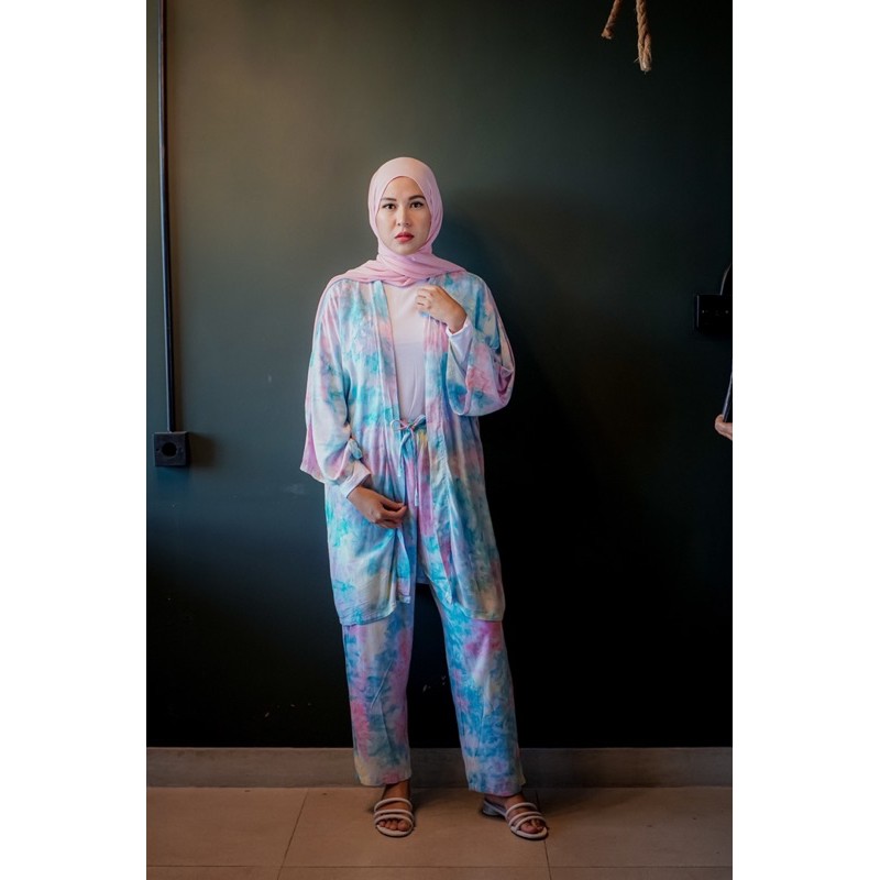 

Kala set in Bubble Gum