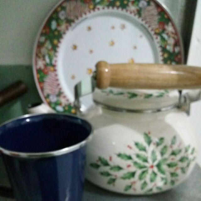 Teko Enamel Motif Daun