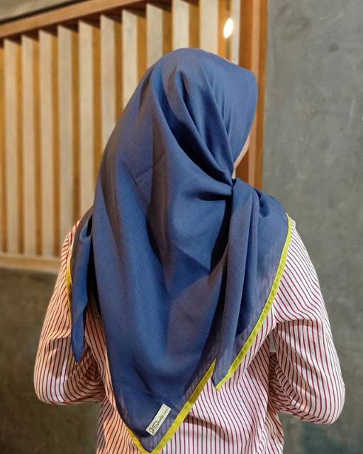 hijab segi empat voal water splash